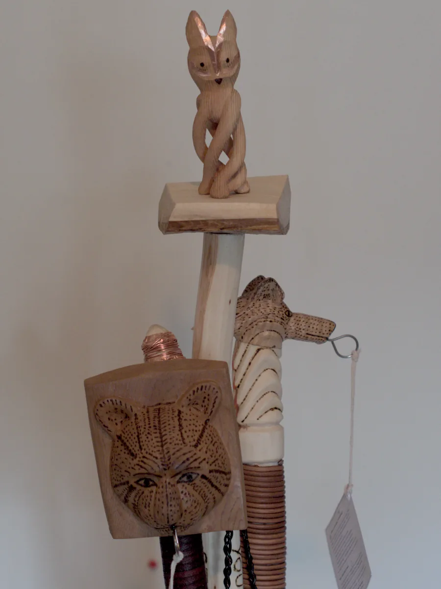 Gallery display stand - full view